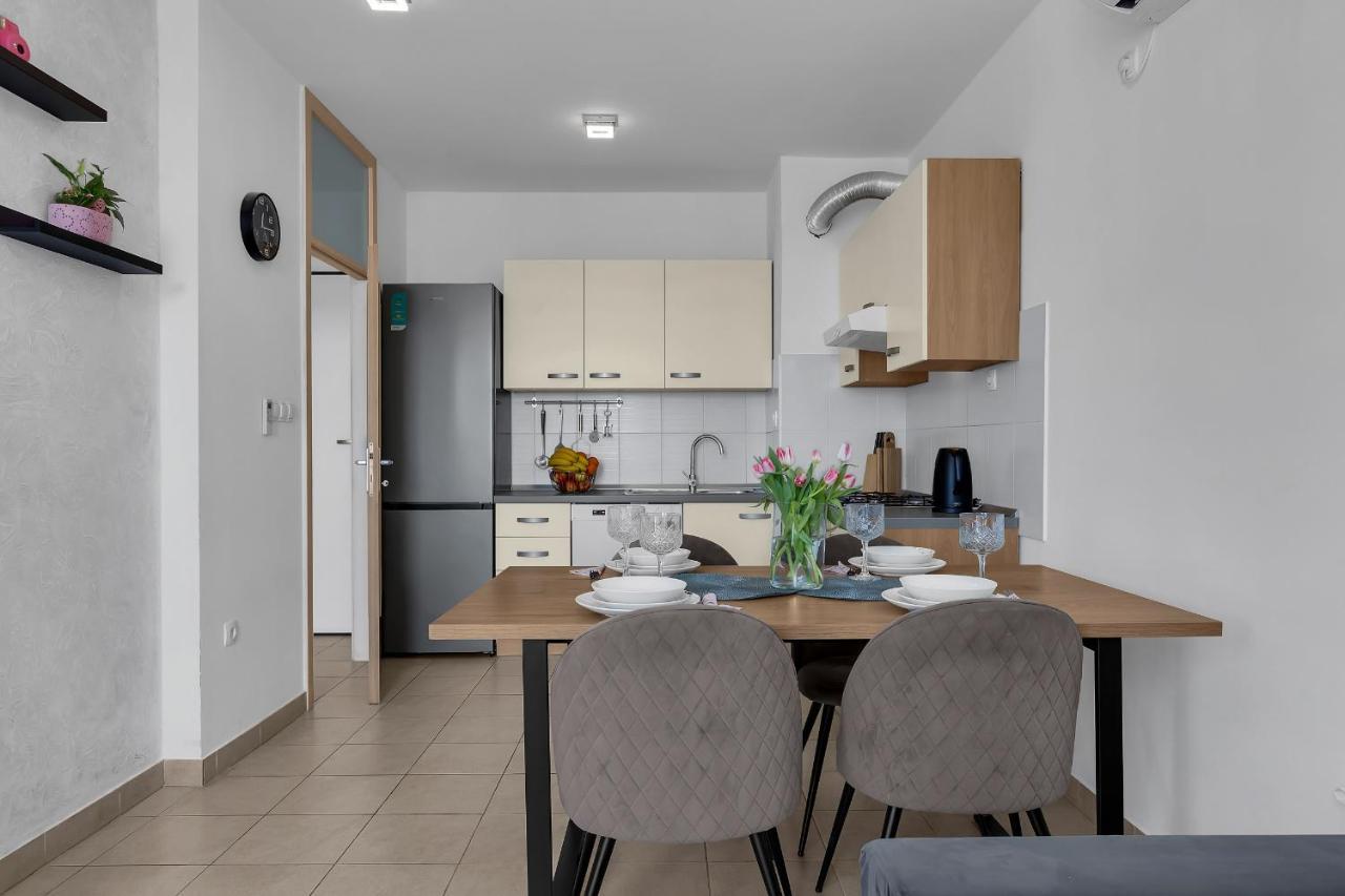 Apartman Magnolia Макарска Екстериор снимка